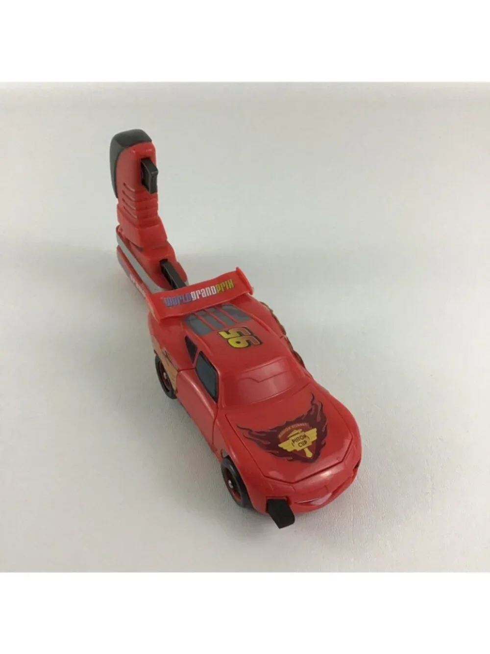 Disney Pixar Cars World Grand Prix Racers McQueen Launcher Pop Off Doors Hood